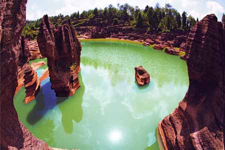 張家界、袁家界、天子山、紅石林、鳳凰古城四晚五日游